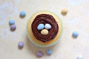 Simple Easter Cupcake